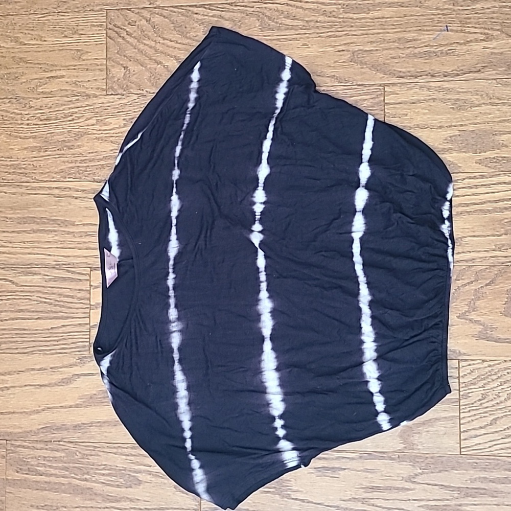🍉 SJS Black and Cream Tie Die Cropped Tee / Top S